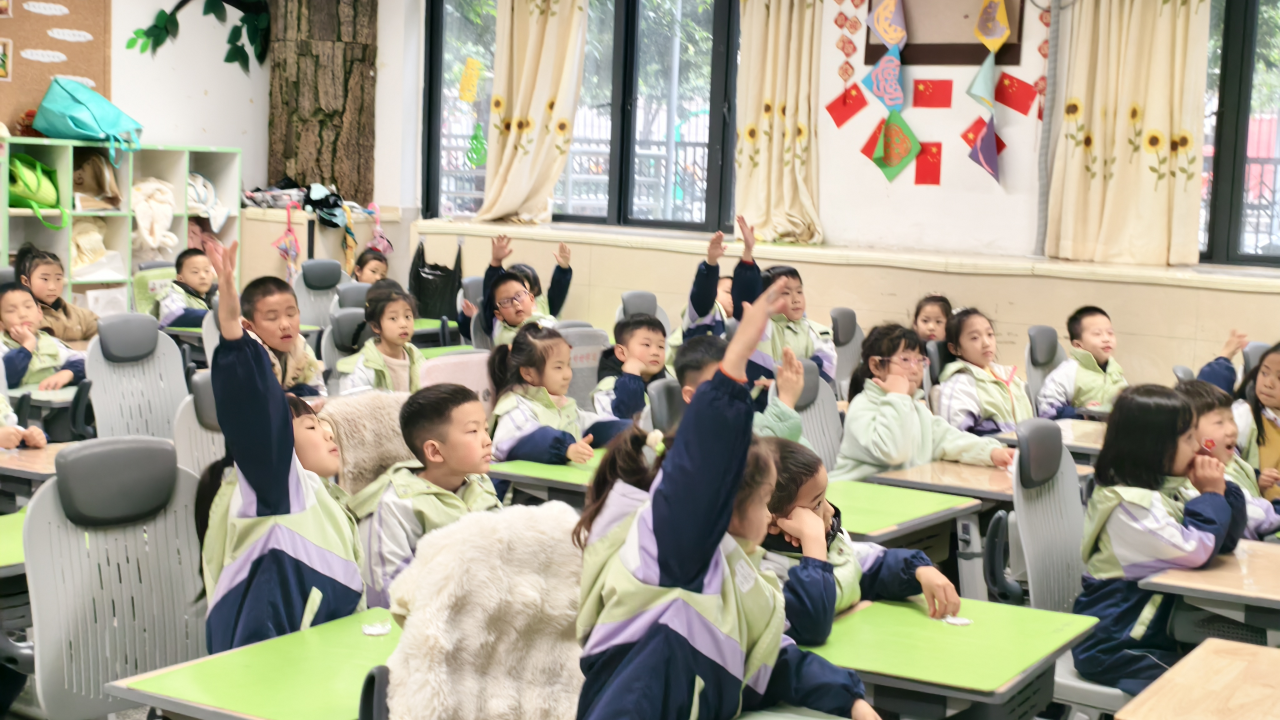 新闻动态丨祥瑞泰雷锋志愿者走进成都市银都紫藤北区小学开展“传承雷锋精神·点燃紫藤之光”主题活动